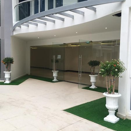 Luxury Business Suits In Grand Avenue By Pattaya City Estates Dış mekan fotoğraf