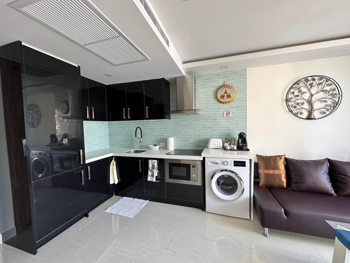 Luxury Business Suits In Grand Avenue By Pattaya City Estates Dış mekan fotoğraf