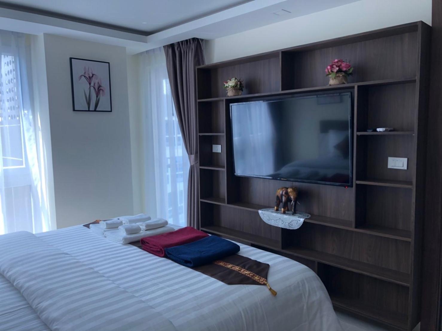 Luxury Business Suits In Grand Avenue By Pattaya City Estates Dış mekan fotoğraf