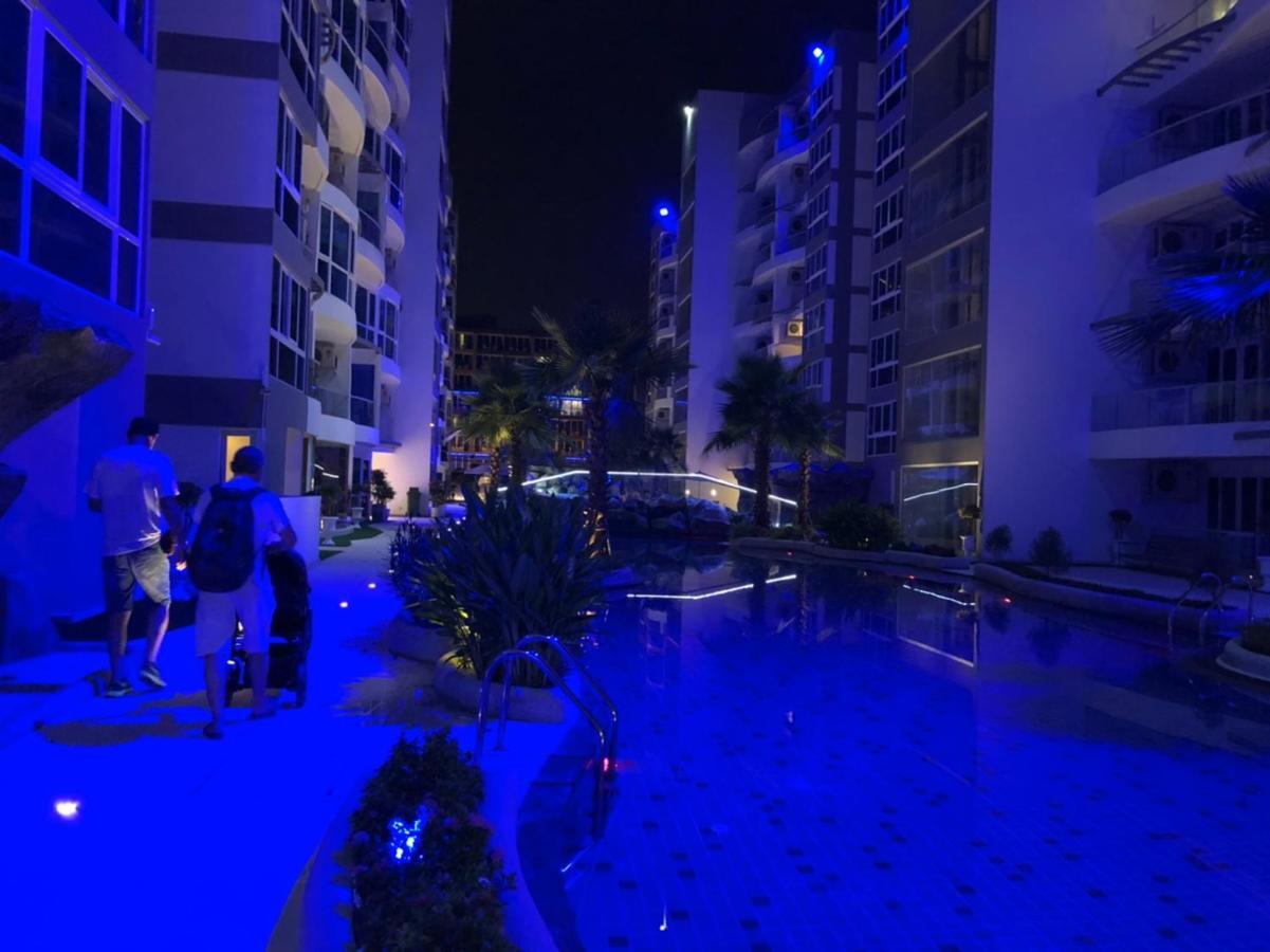 Luxury Business Suits In Grand Avenue By Pattaya City Estates Dış mekan fotoğraf