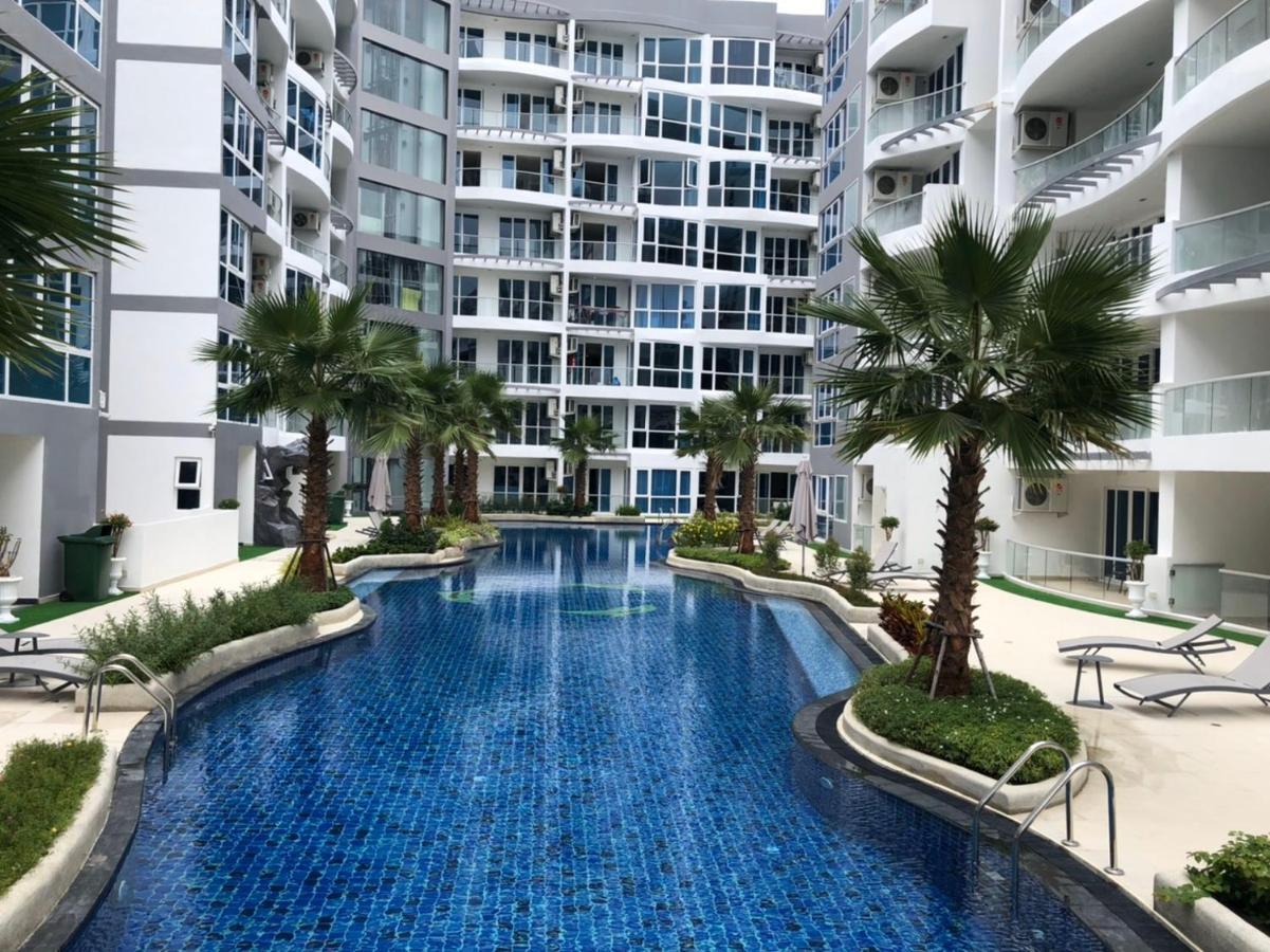 Luxury Business Suits In Grand Avenue By Pattaya City Estates Dış mekan fotoğraf